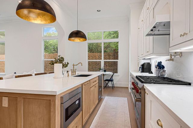 2706 Tudor Manor, Houston, TX 77082