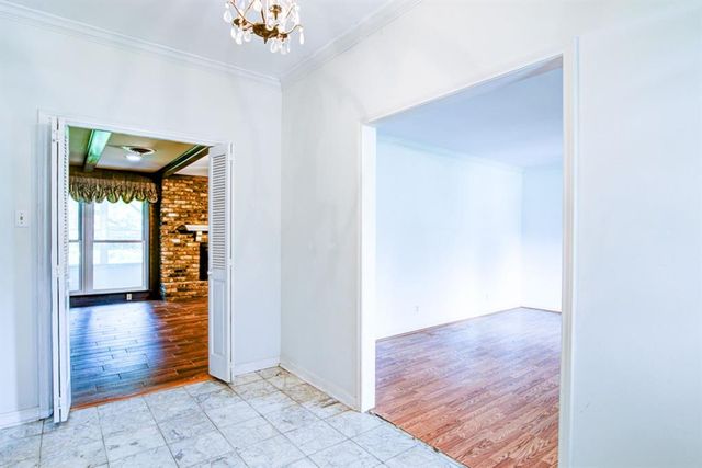 205 Hillcrest Drive, Alvin, TX 77511