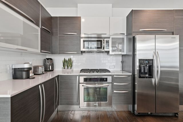 700 12th Ave S Unit 605, Nashville, TN 37203