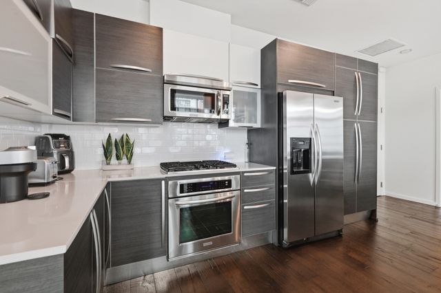 700 12th Ave S Unit 605, Nashville, TN 37203