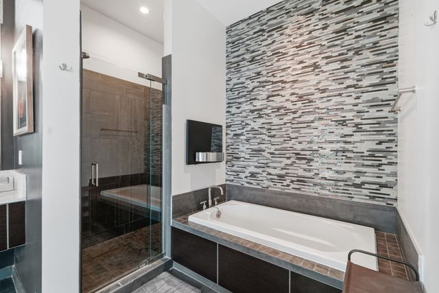 700 12th Ave S Unit 605, Nashville, TN 37203