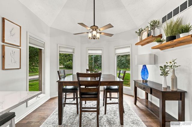 21506 Pinehurst Avenue, Elkhorn, NE 68022