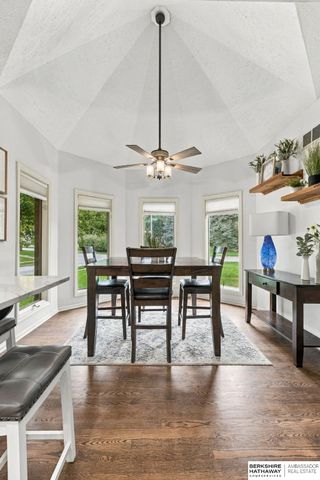 21506 Pinehurst Avenue, Elkhorn, NE 68022