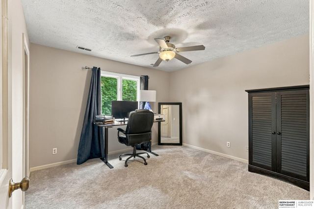 21506 Pinehurst Avenue, Elkhorn, NE 68022