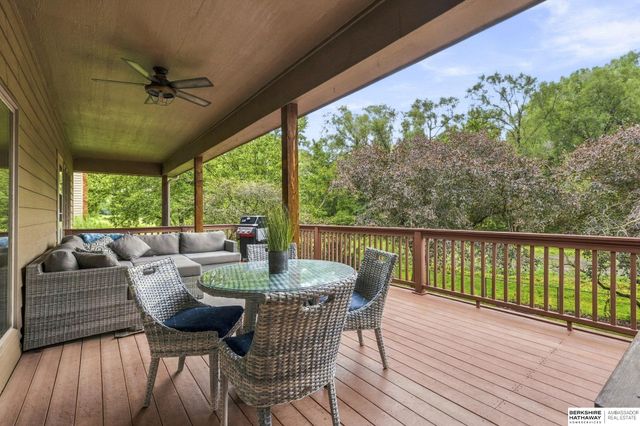 21506 Pinehurst Avenue, Elkhorn, NE 68022