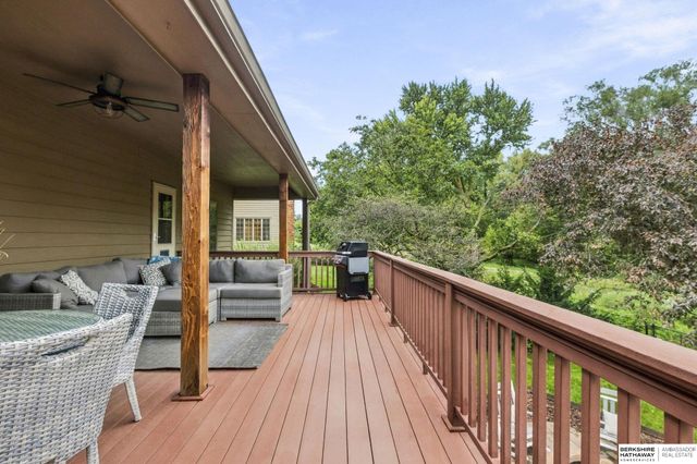 21506 Pinehurst Avenue, Elkhorn, NE 68022