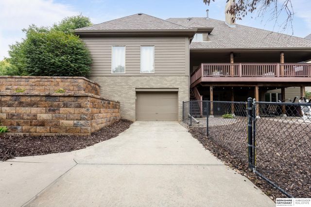 21506 Pinehurst Avenue, Elkhorn, NE 68022