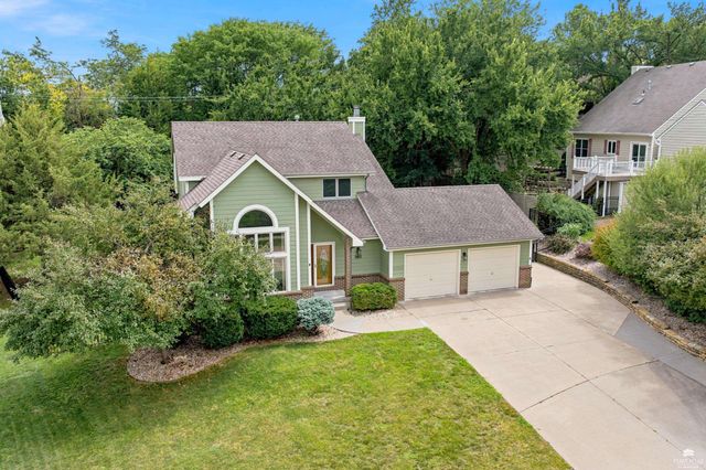 3913 Deandra Ln, Manhattan, KS 66503