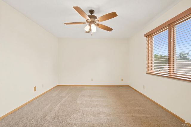 3913 Deandra Ln, Manhattan, KS 66503