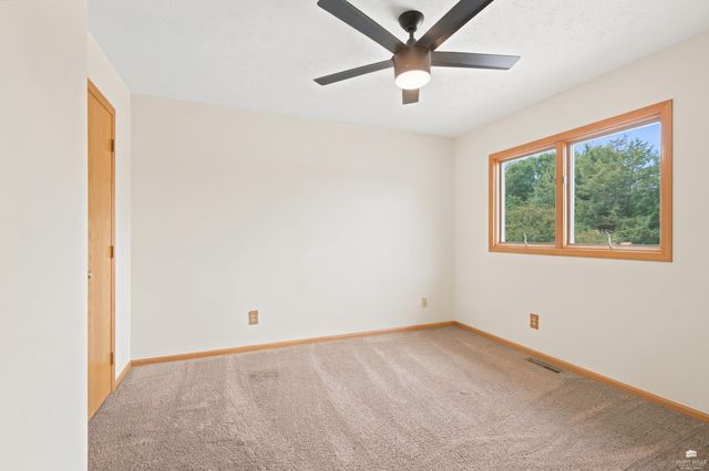 3913 Deandra Ln, Manhattan, KS 66503