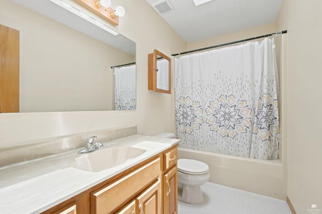 3913 Deandra Ln, Manhattan, KS 66503