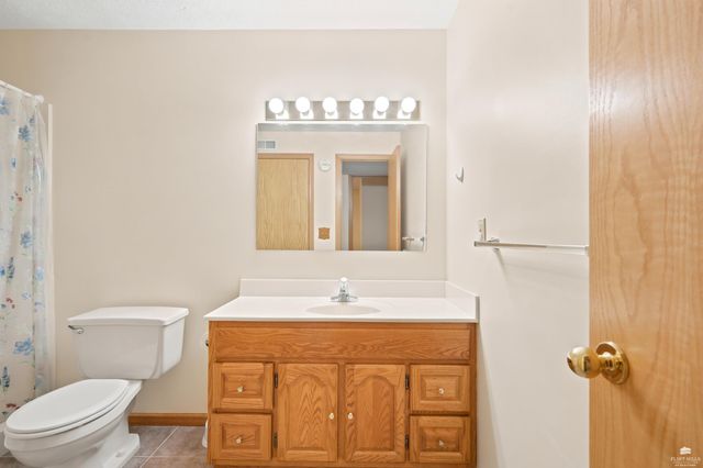 3913 Deandra Ln, Manhattan, KS 66503