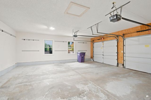 3913 Deandra Ln, Manhattan, KS 66503