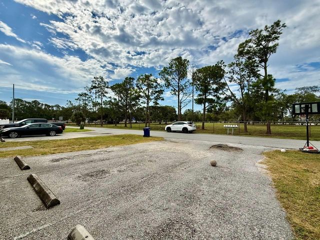 3107 W MARCUM STREET B, Tampa, FL 33611