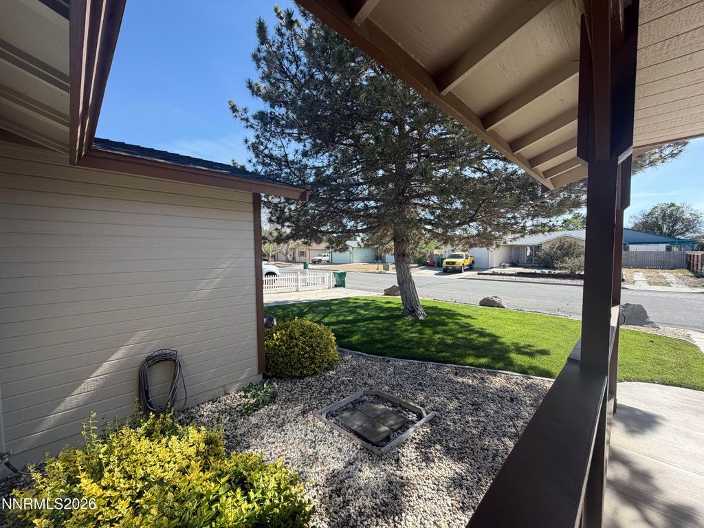 Image 12 of property listing at 650 Concord Circle, Fernley, NV 89408
