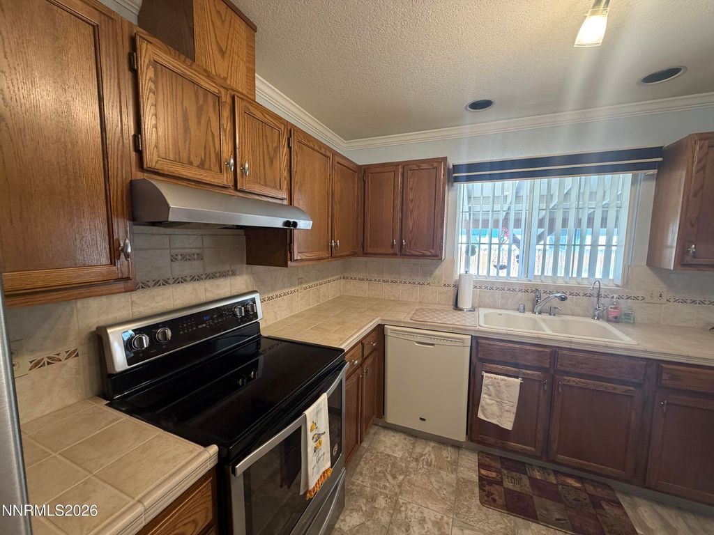 Image 34 of property listing at 650 Concord Circle, Fernley, NV 89408