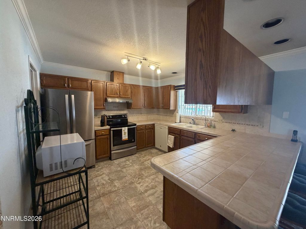 Image 38 of property listing at 650 Concord Circle, Fernley, NV 89408
