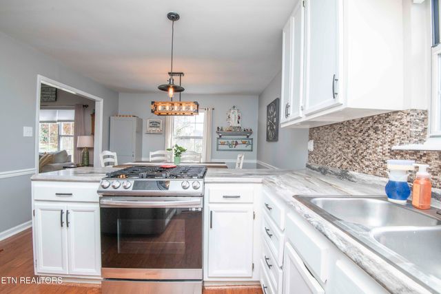 442 Dairy Lane, Lenoir City, TN 37772