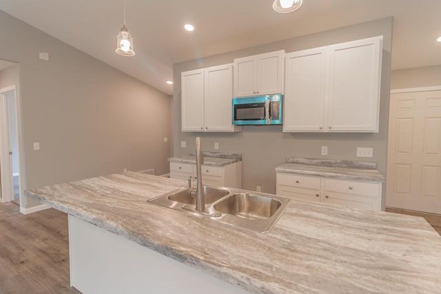 5572 FOREST CREEK ROAD, Stevens Point, WI 54482