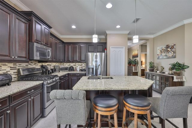 7336 PARKSHORE DRIVE, Apollo Beach, FL 33572