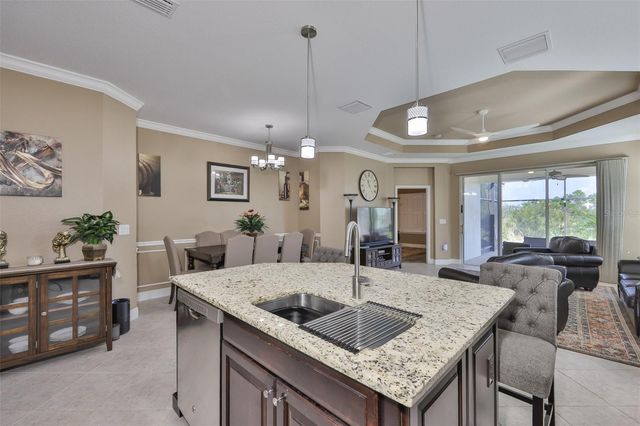 7336 PARKSHORE DRIVE, Apollo Beach, FL 33572