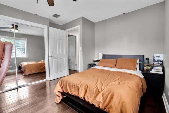 5613 Howard Avenue, La Grange Highlands, IL 60525