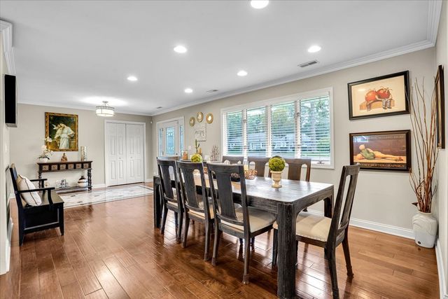 5613 Howard Avenue, La Grange Highlands, IL 60525