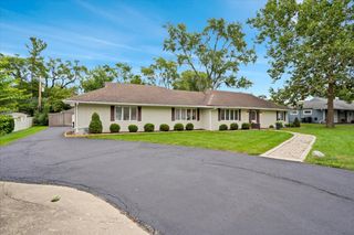 5613 Howard Avenue, La Grange Highlands, IL 60525