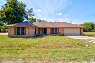 373 Old Shawnee Trail Drive, Gordonville, TX 76245