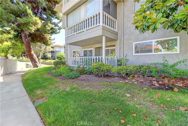 2405 Via Mariposa W 1H, Laguna Woods, CA 92637