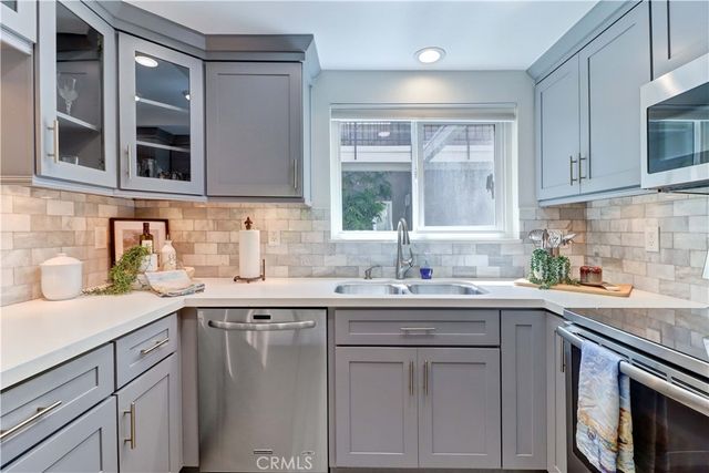 2405 Via Mariposa W 1H, Laguna Woods, CA 92637