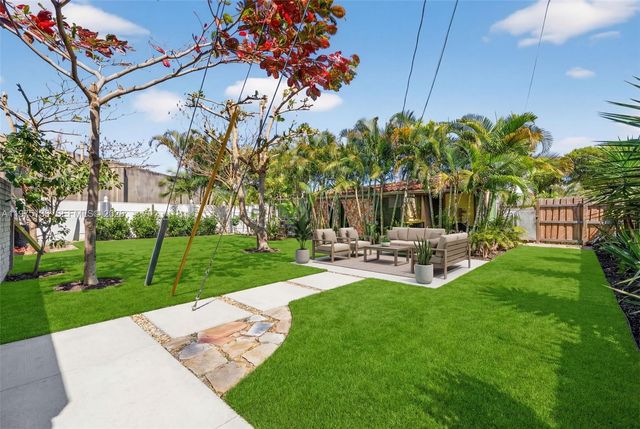 5931 NE 1st Ave, Oakland Park, FL 33334