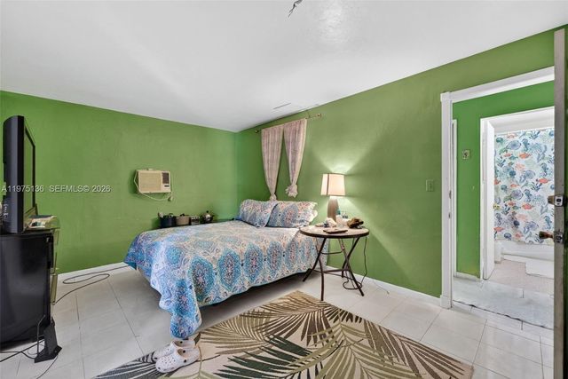 5931 NE 1st Ave, Oakland Park, FL 33334