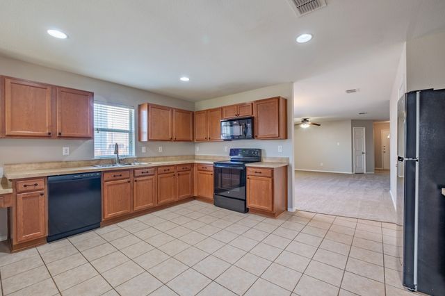 4605 Prairie Crossing Drive, Fort Worth, TX 76244