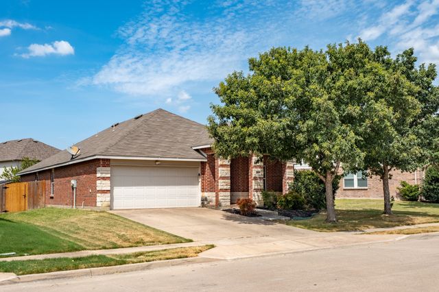 4605 Prairie Crossing Drive, Fort Worth, TX 76244