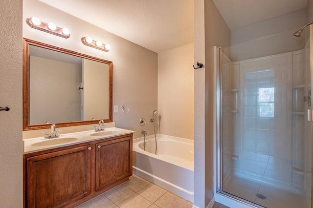 4605 Prairie Crossing Drive, Fort Worth, TX 76244
