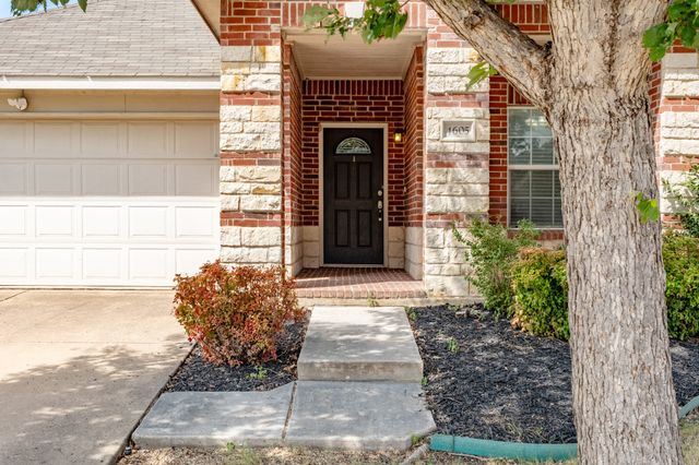 4605 Prairie Crossing Drive, Fort Worth, TX 76244