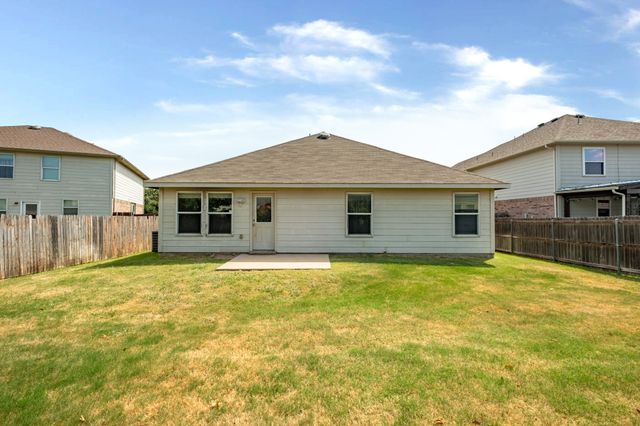 4605 Prairie Crossing Drive, Fort Worth, TX 76244