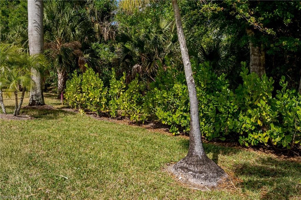 1076 Diamond Lake CIR, NAPLES, FL 34114 — photo 4