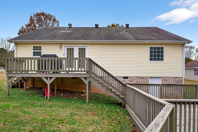 75 Cedar Crest Cir, Mcminnville, TN 37110