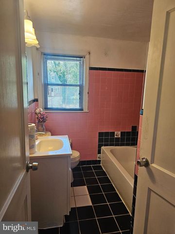 3227 HIGHLAND AVE, Camden, NJ 08105