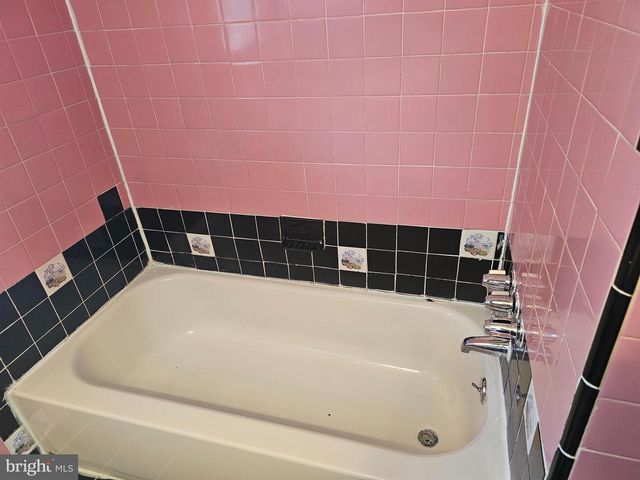 3227 HIGHLAND AVE, Camden, NJ 08105