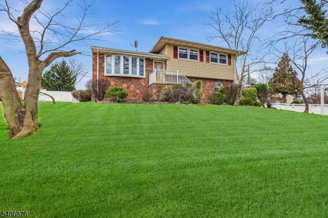 196 Russell Ave, Rahway City, NJ 07065