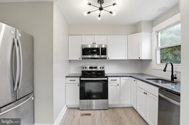 114 MINE BANK LN, Halethorpe, MD 21227