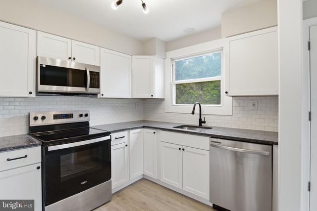 114 MINE BANK LN, Halethorpe, MD 21227