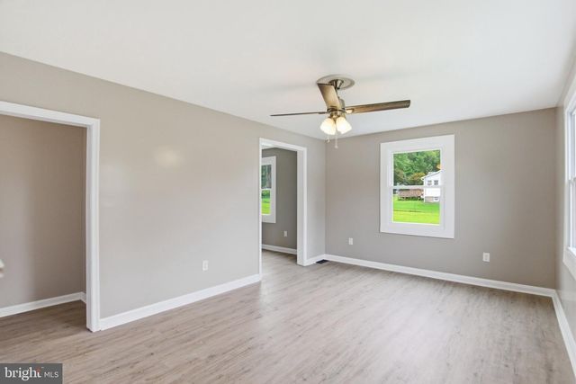 114 MINE BANK LN, Halethorpe, MD 21227