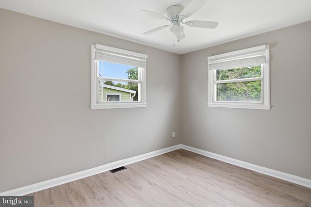 114 MINE BANK LN, Halethorpe, MD 21227