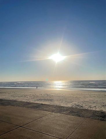 5601 Avenue L, Galveston, TX 77551