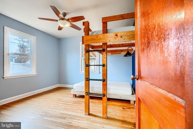 2812 5TH AVE, Baltimore, MD 21234