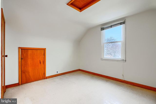 2812 5TH AVE, Baltimore, MD 21234